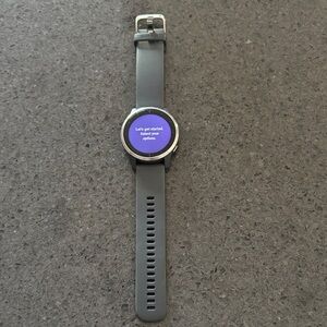 Garmin Vivoactive 4 
Smart Wearable Gray Watch